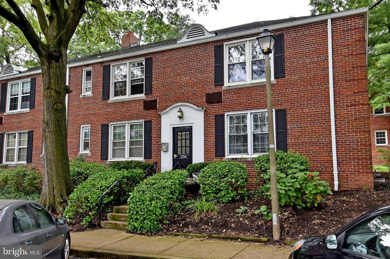 256 Thomas Street - Photo 1
