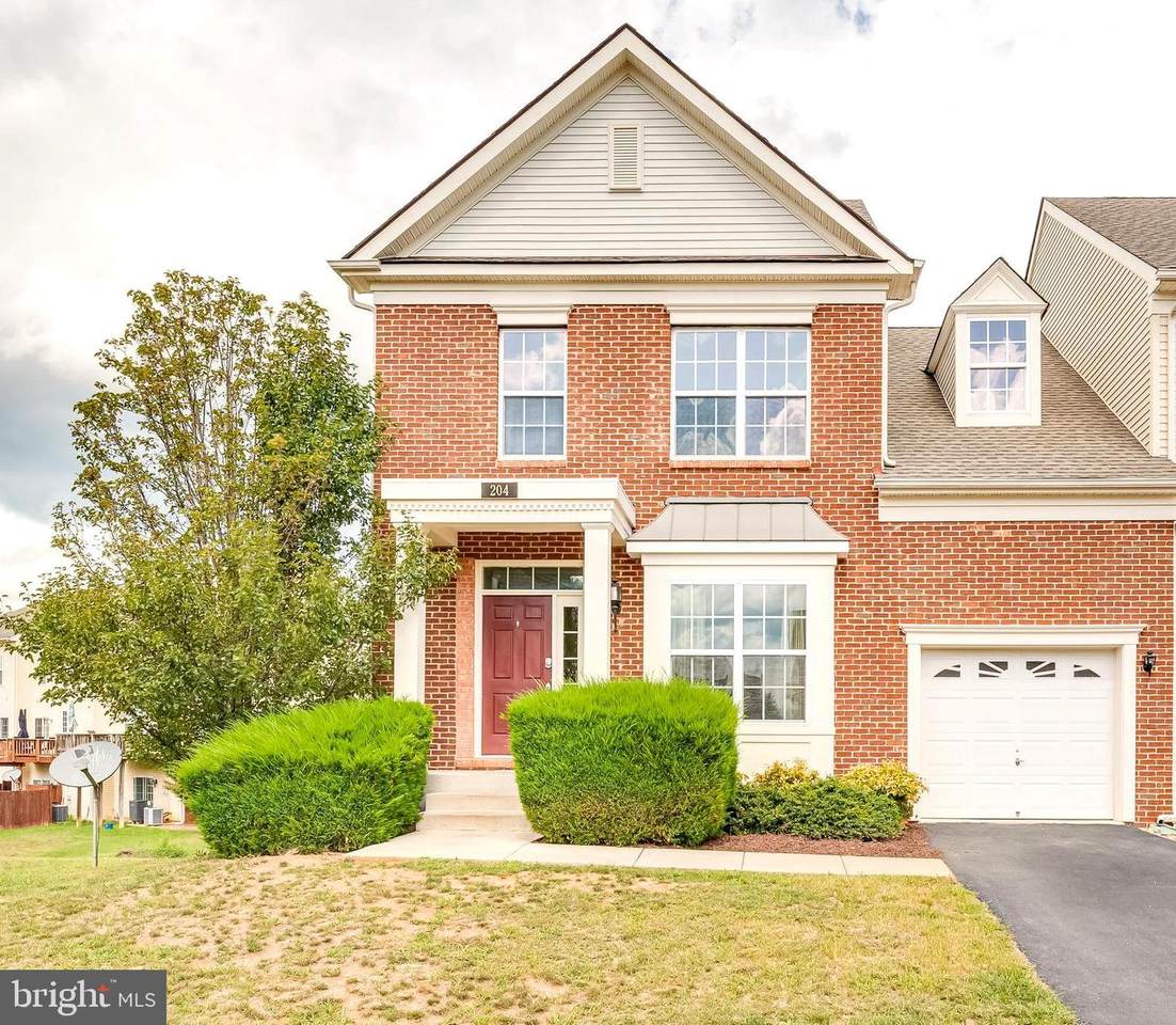 204 Darden Court - Photo 1