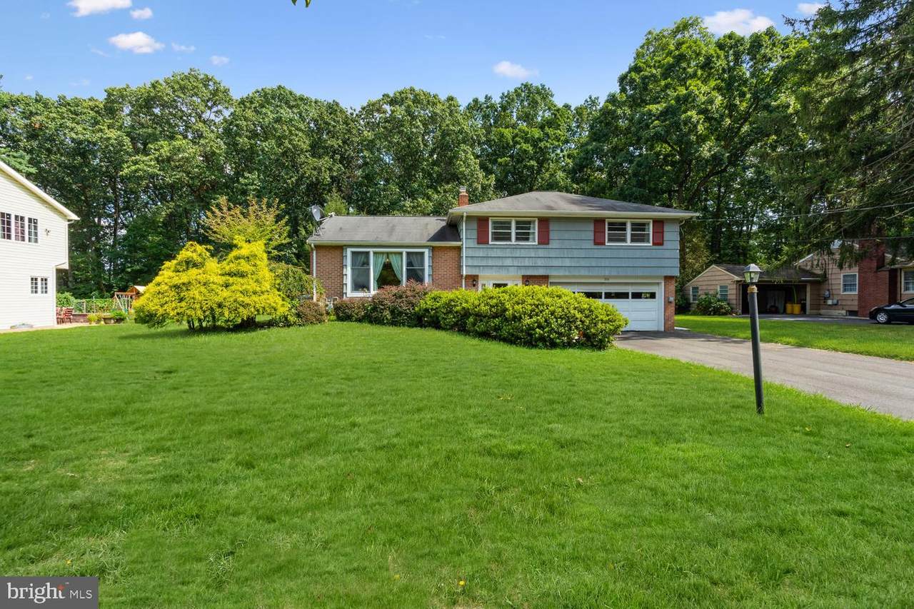 318 Oak Lane - Photo 1