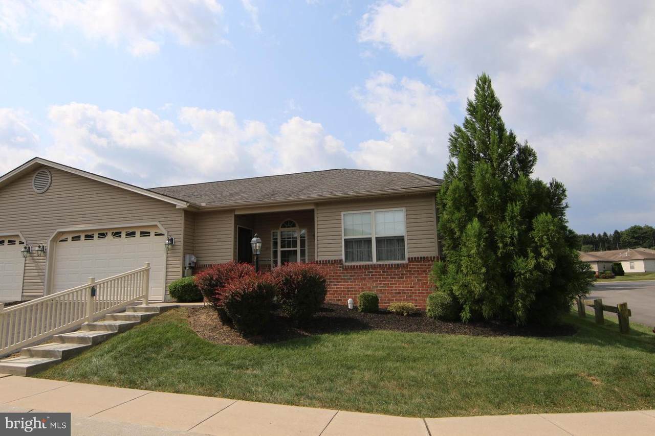 193 Meadowview Drive - Photo 1