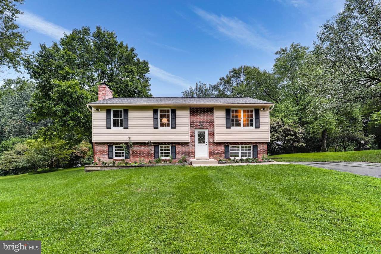 1531 Everlea Road - Photo 1