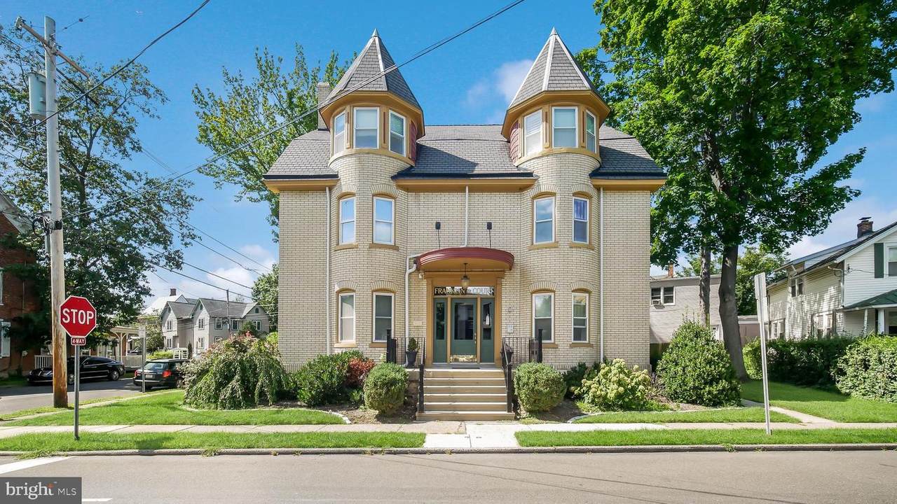 185 Court Street - Photo 1