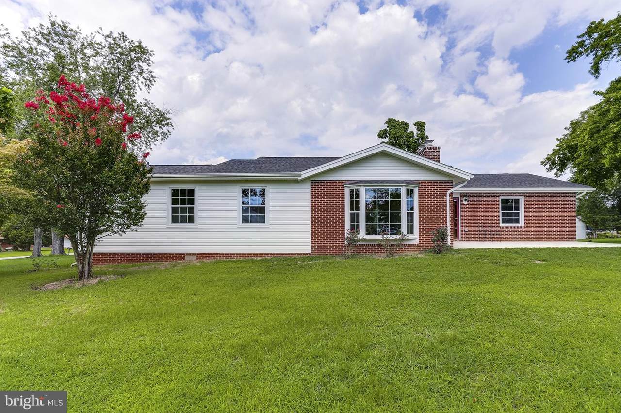 9207 Ravenwood Road - Photo 1