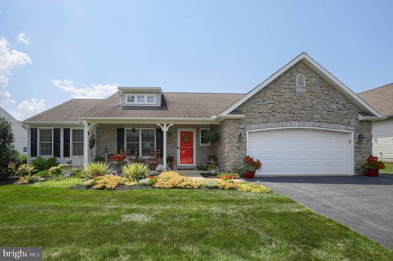 981 Cambridge Drive - Photo 1
