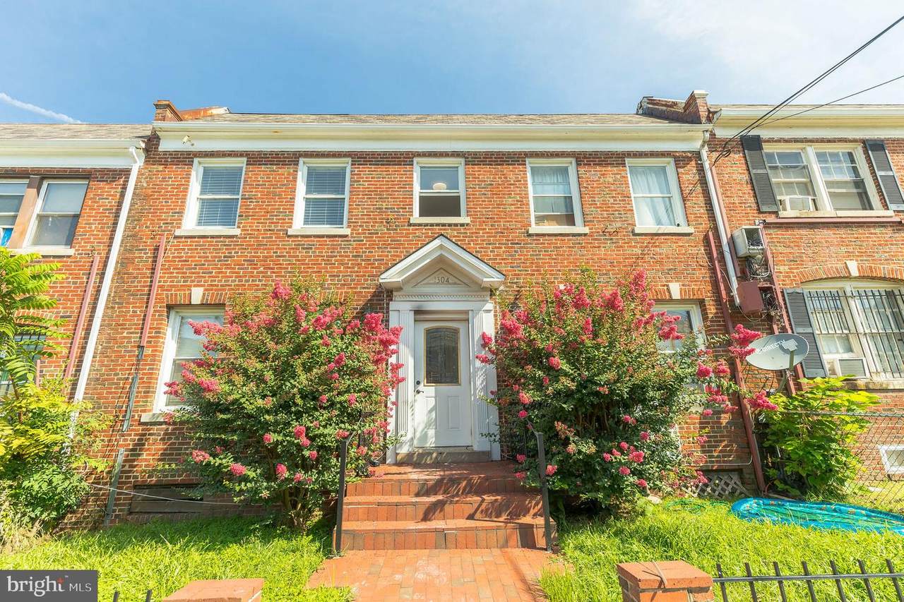 1304 Adams Street - Photo 1