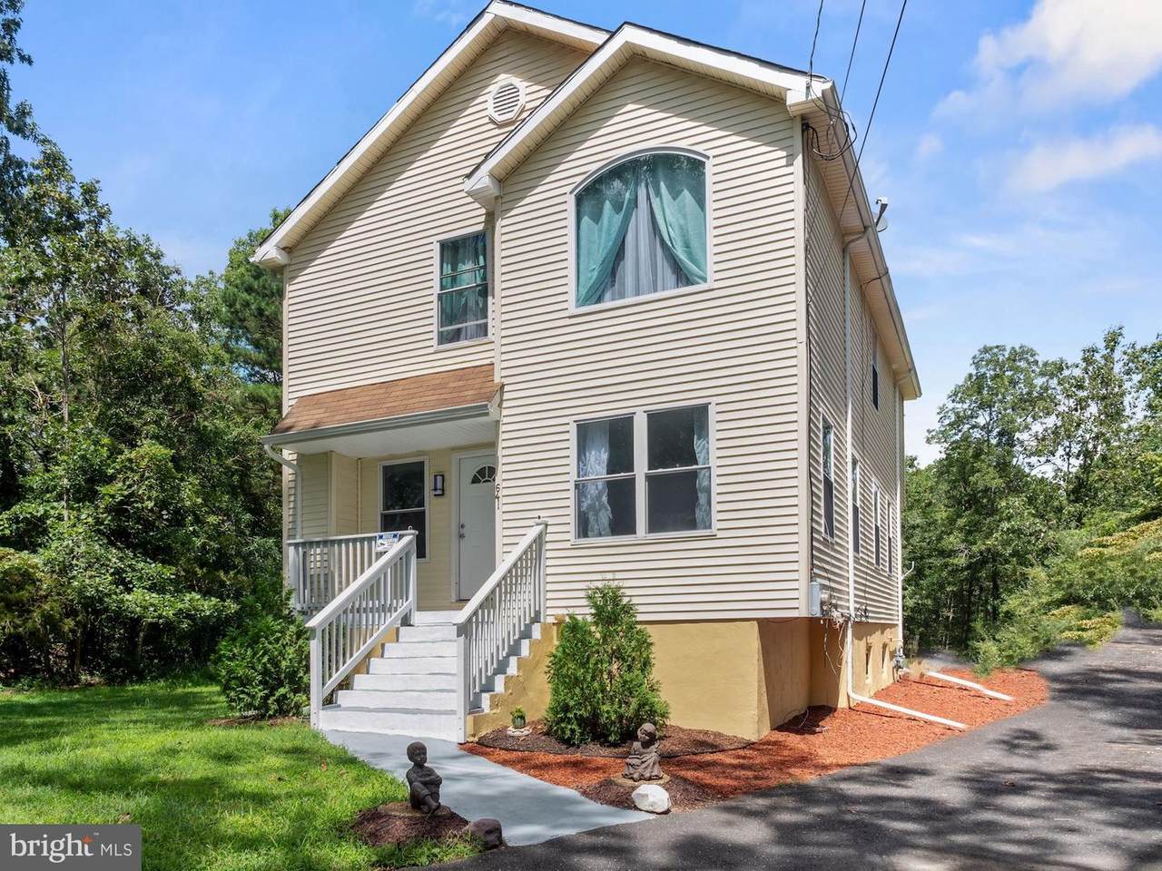 641 6TH Road - Photo 1