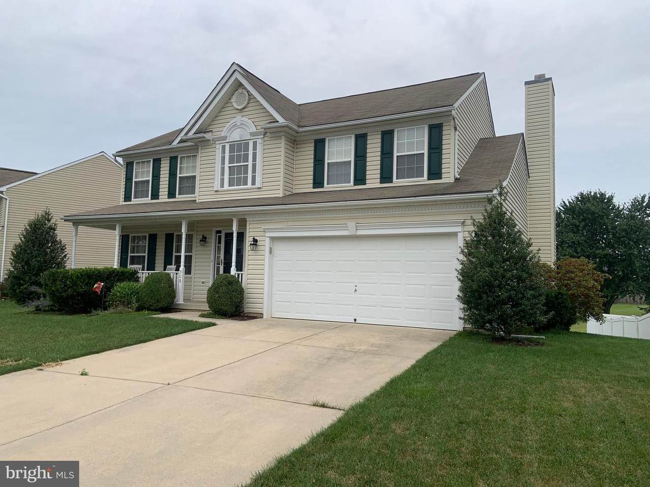 908 Glouster Circle - Photo 1