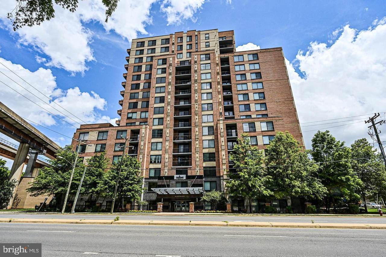 2451 Midtown Avenue - Photo 1