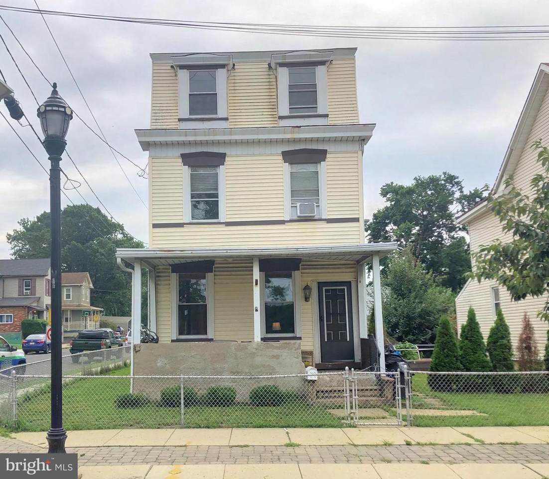301 Broadway - Photo 1
