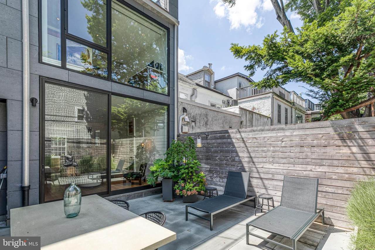 2417 Pine Street - Photo 1