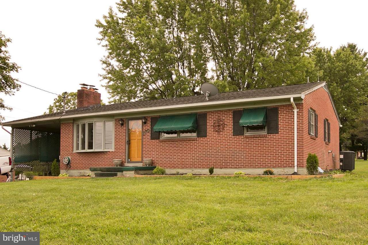 179 Locust Avenue - Photo 1
