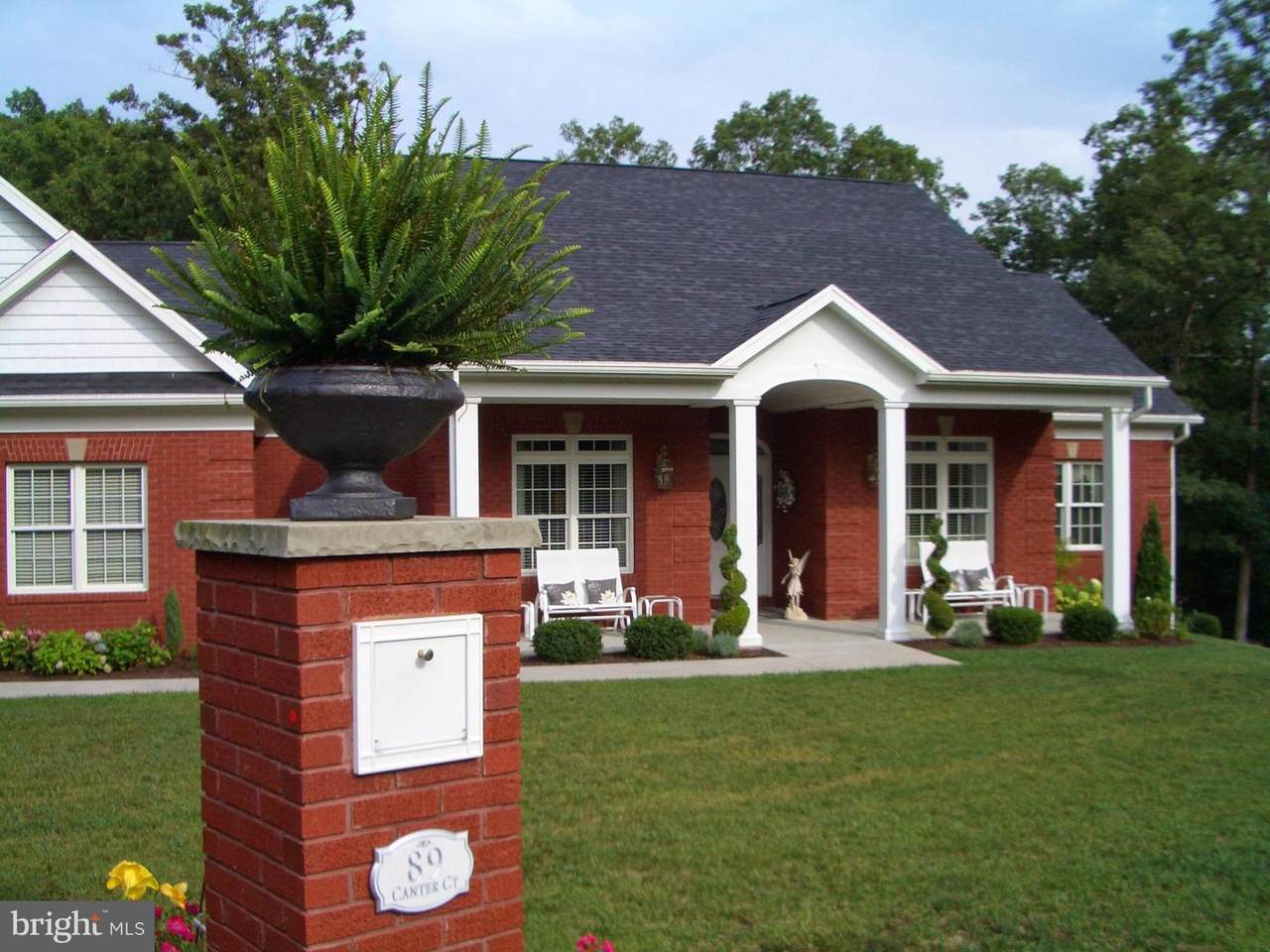 89 Canter Ct - Photo 1