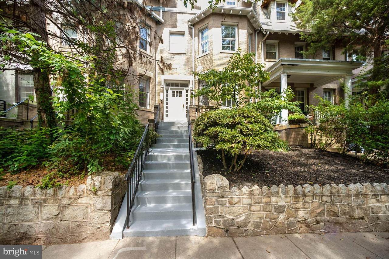 1125 Columbia Road - Photo 1