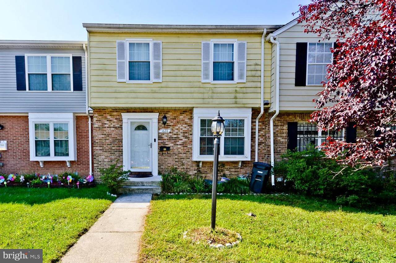 1628 Forest Park Drive - Photo 1