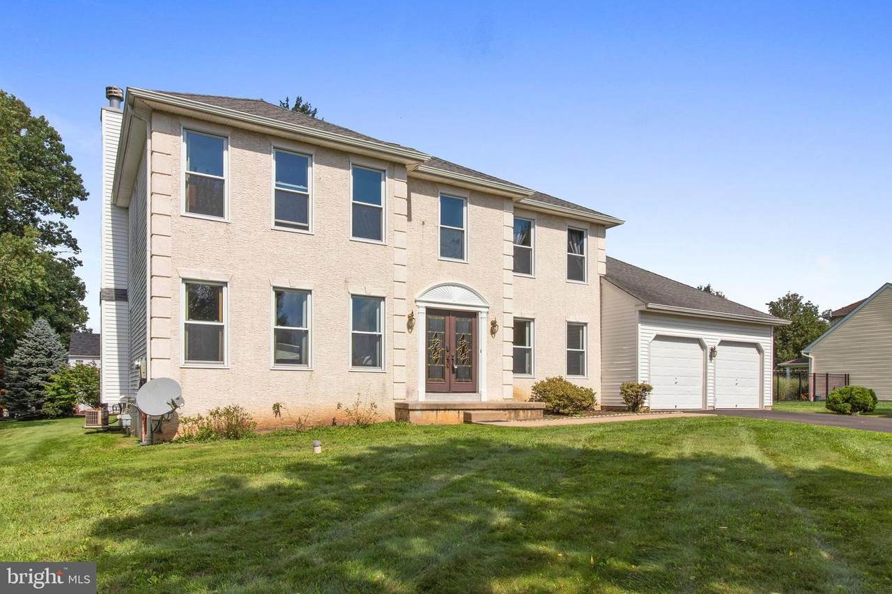 1533 Briar Lane - Photo 1
