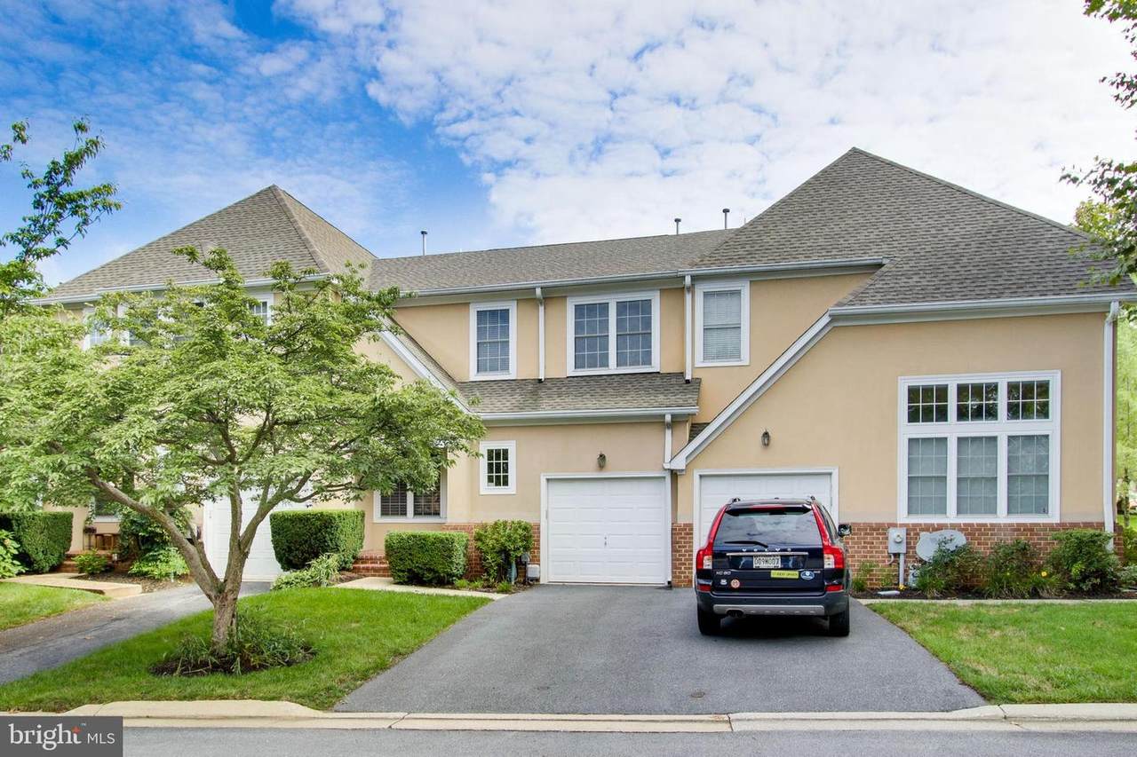 8818 Howard Forest Lane - Photo 1