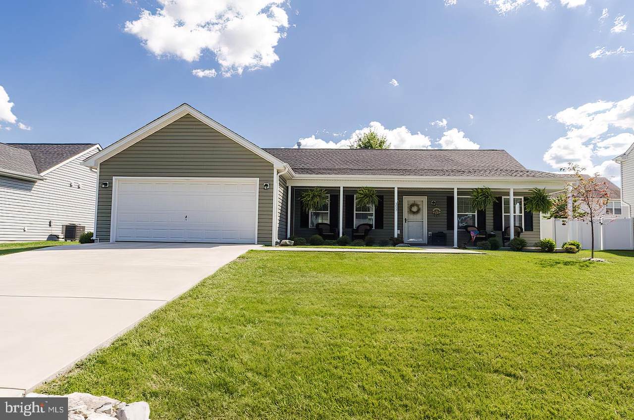 353 Wren Street - Photo 1