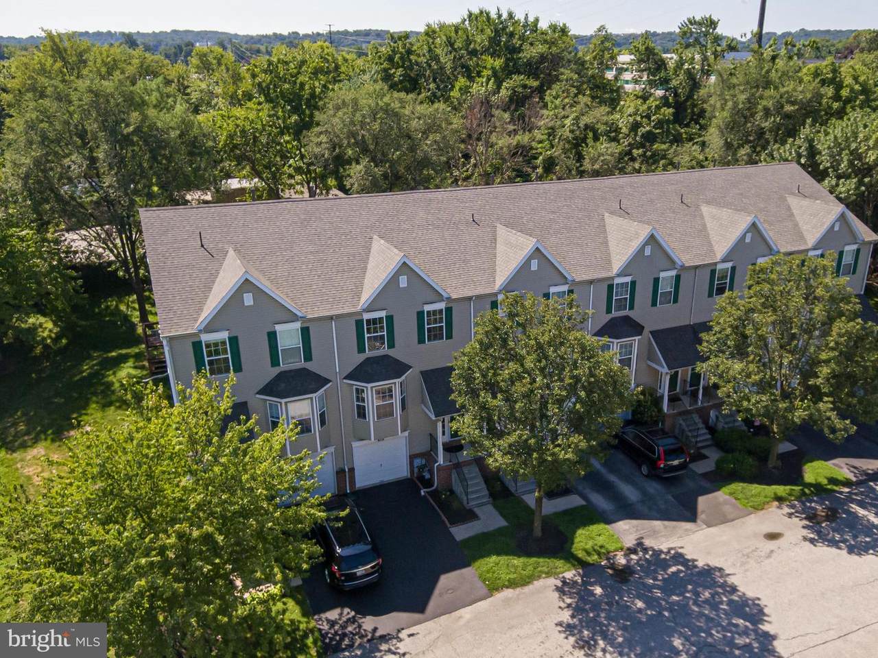 503 Sturbridge Court - Photo 1