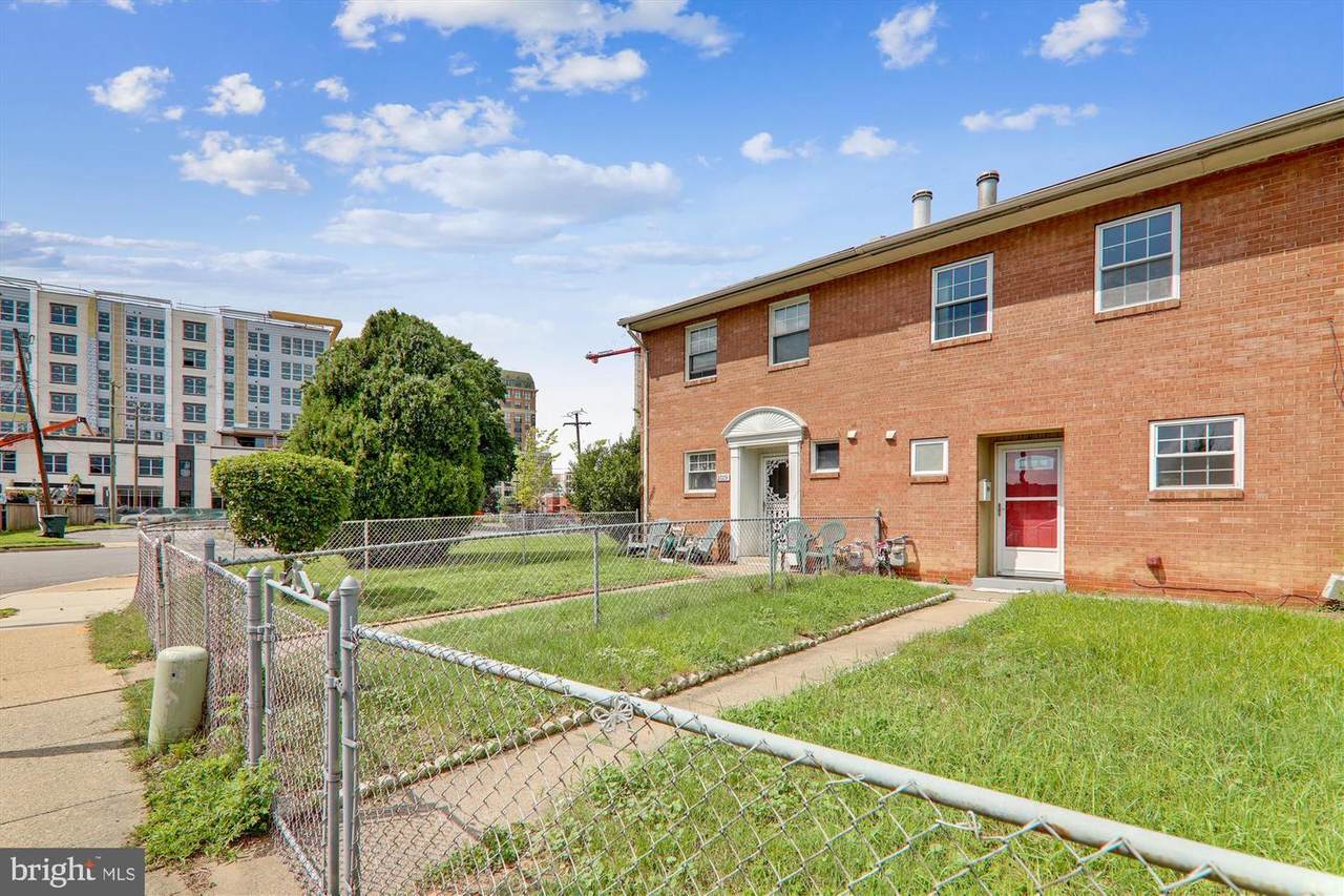 1017 First Street - Photo 1