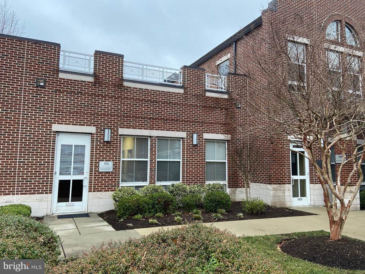 21165 Whitfield Place - Photo 1