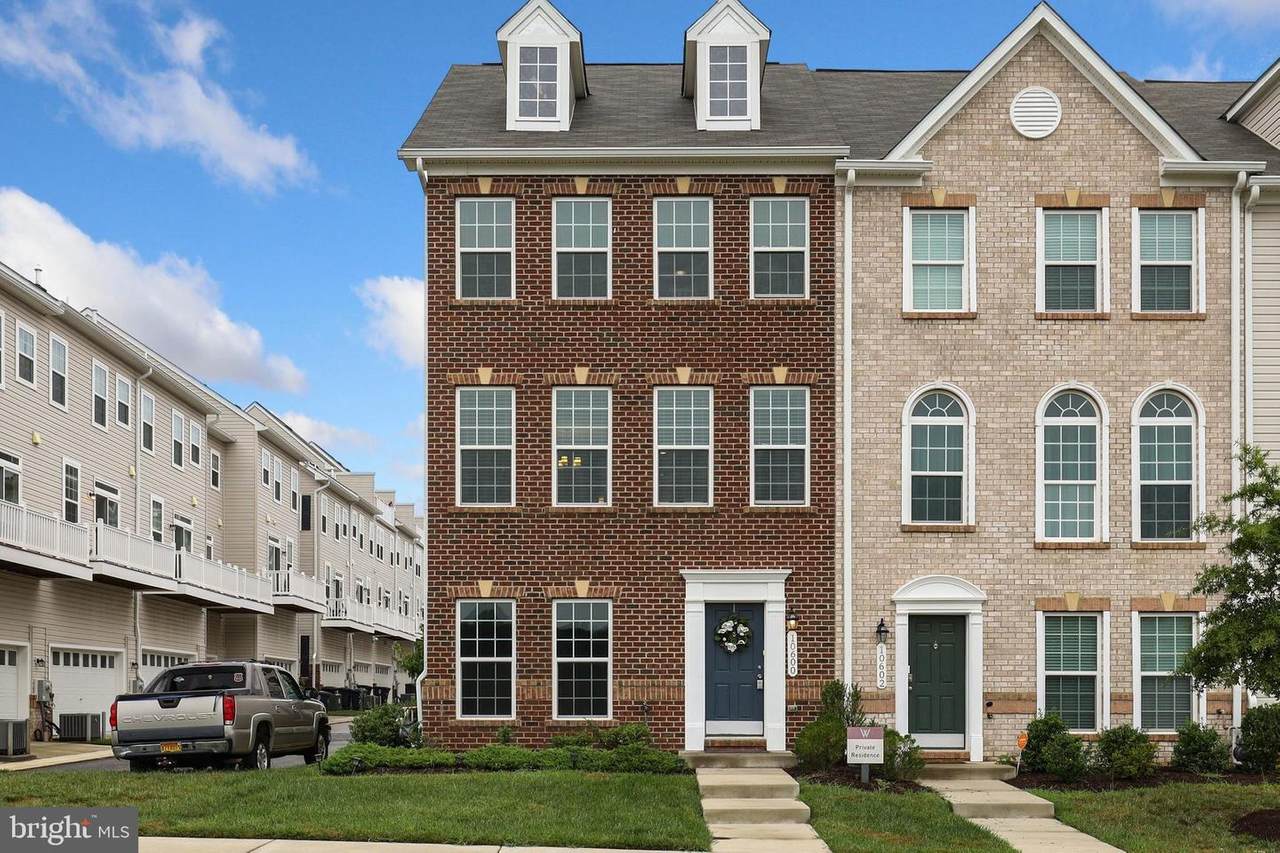 10600 Presidential Parkway - Photo 1