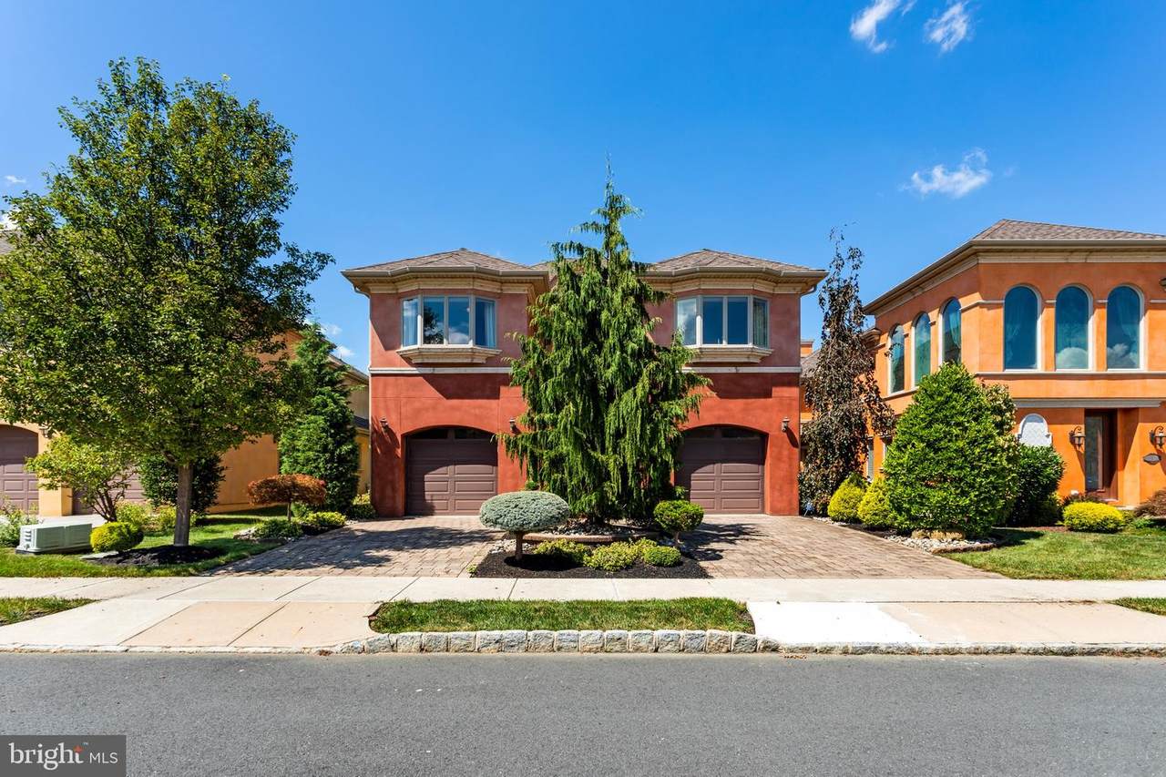 9 Donatello Court - Photo 1