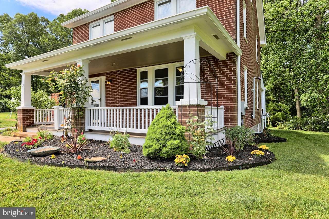 627 Hook Road - Photo 1