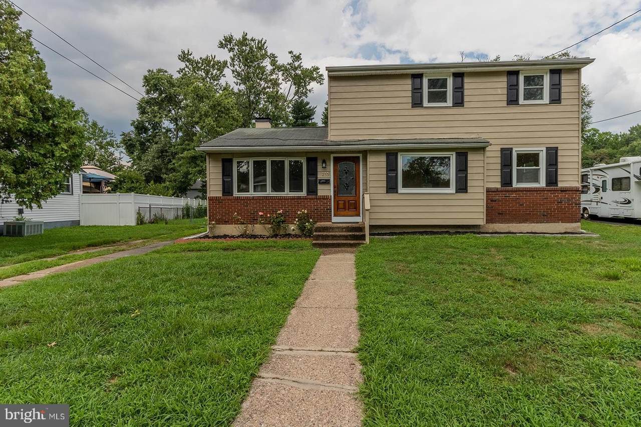 233 Windsor Lane - Photo 1