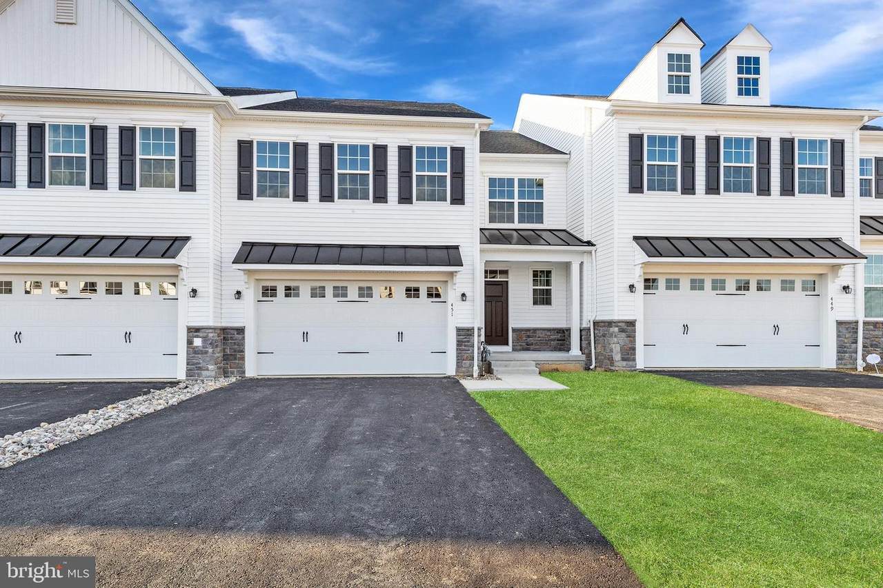 414 Lee Place - Photo 1