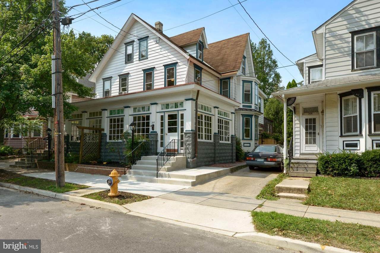 208 Atlantic Avenue - Photo 1