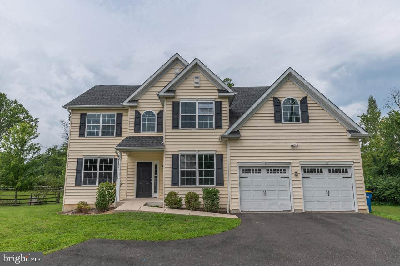 917 Heatherwood Drive - Photo 1