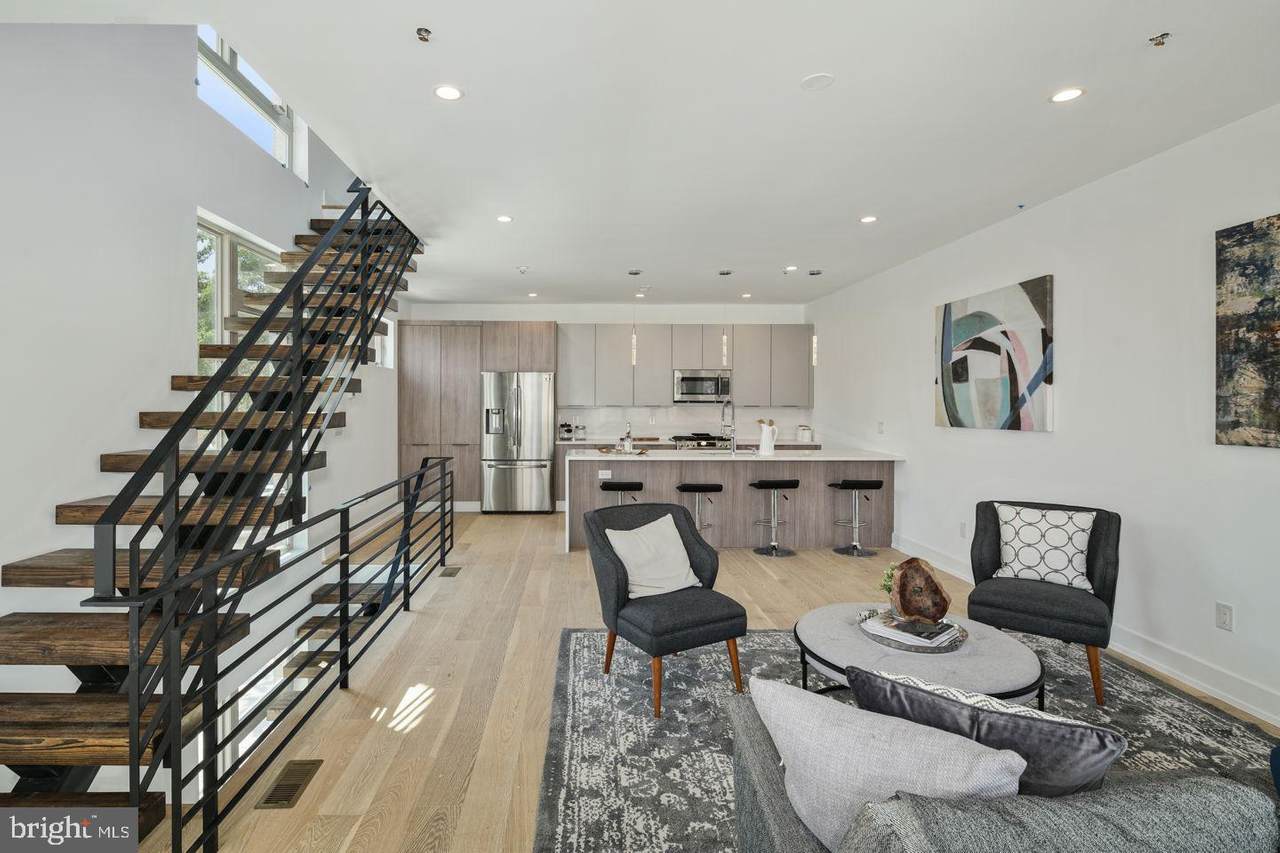 119 Greenwich Street - Photo 1