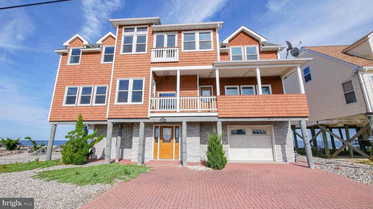 345 Bayshore Drive - Photo 1