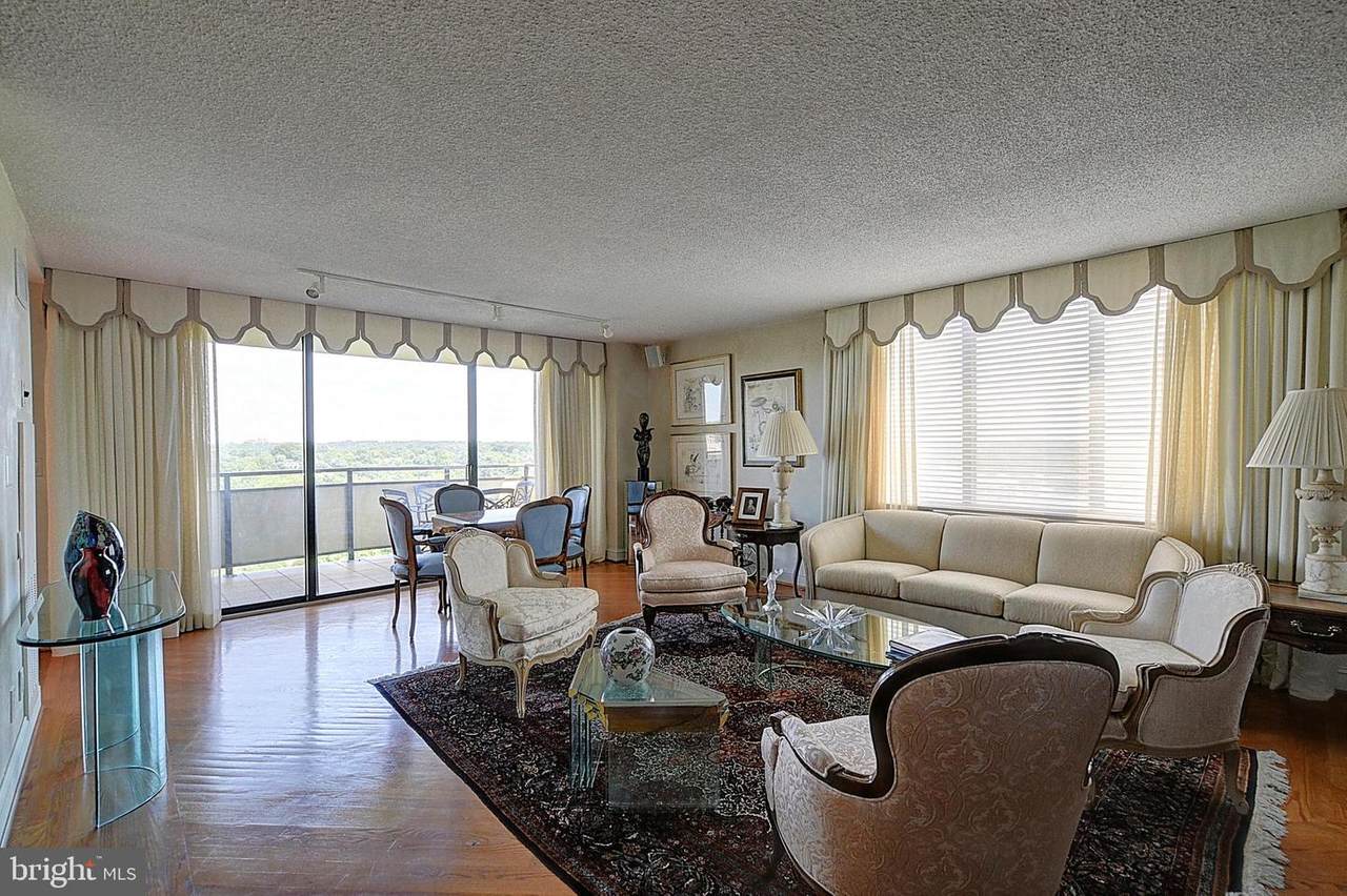 5225 Pooks Hill Road - Photo 1