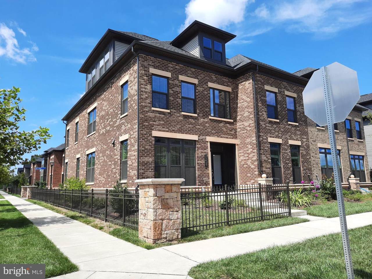 22427 Philanthropic Drive - Photo 1