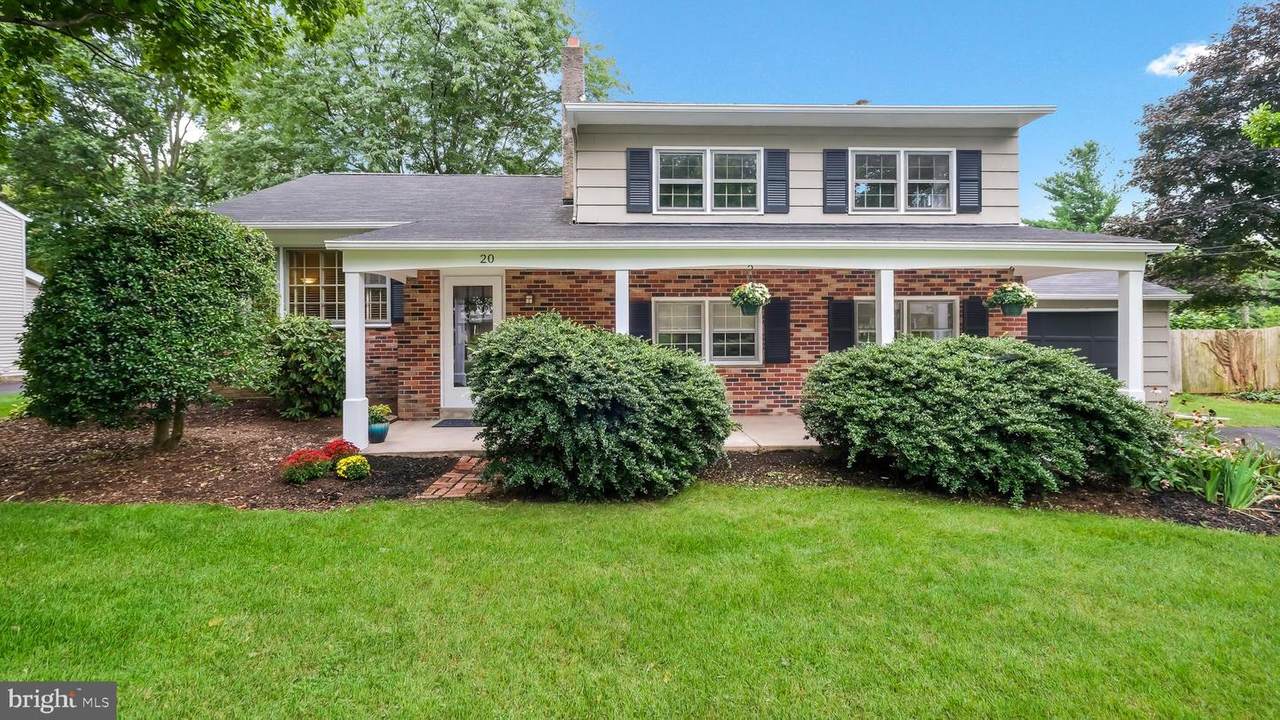 20 Hickory Drive - Photo 1