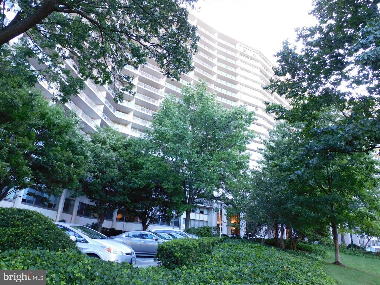 2401 Pennsylvania Avenue - Photo 1