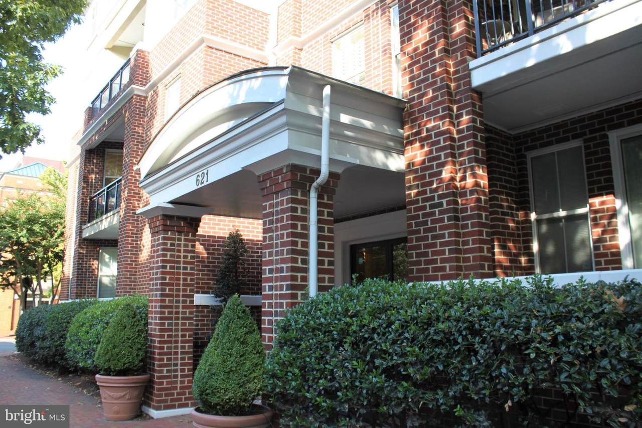 621 Saint Asaph Street - Photo 1