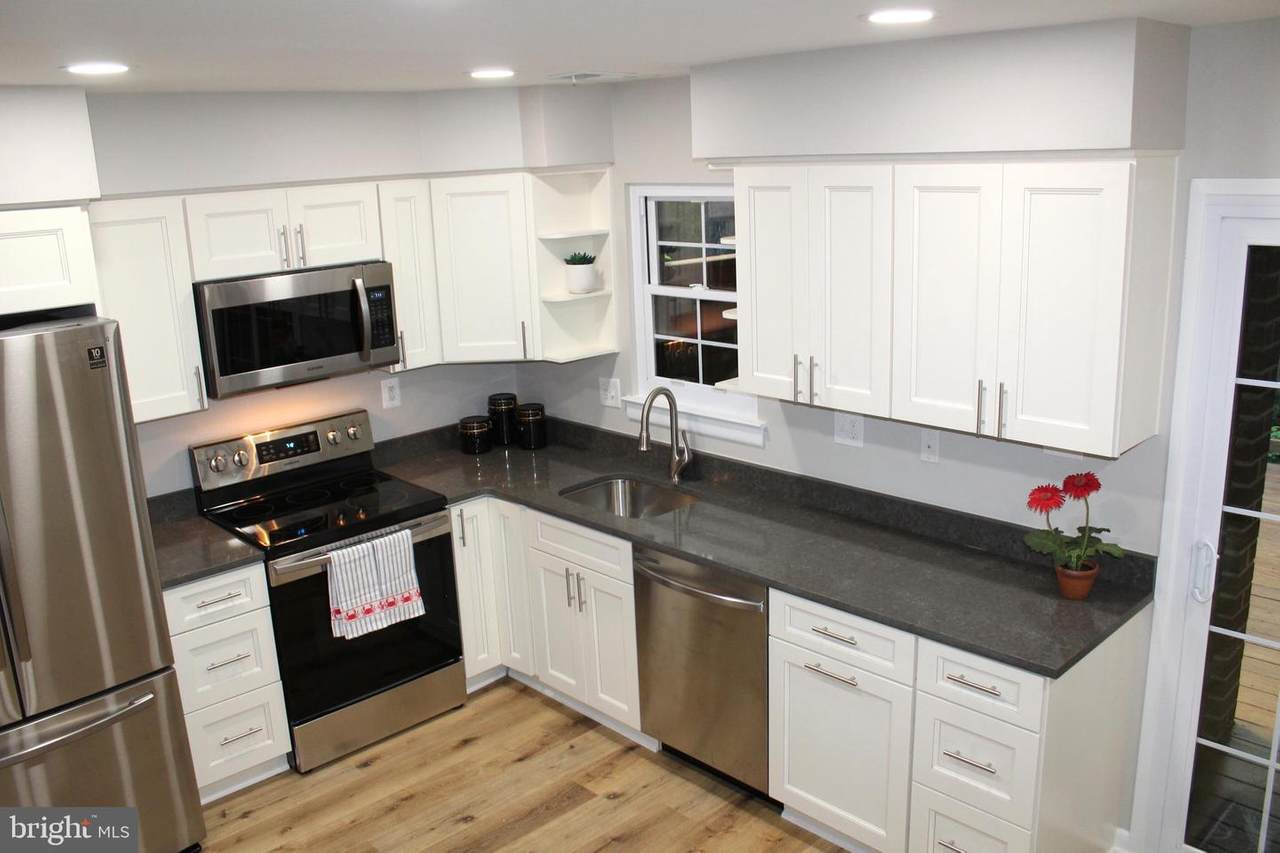 2032 Headlands Circle - Photo 1
