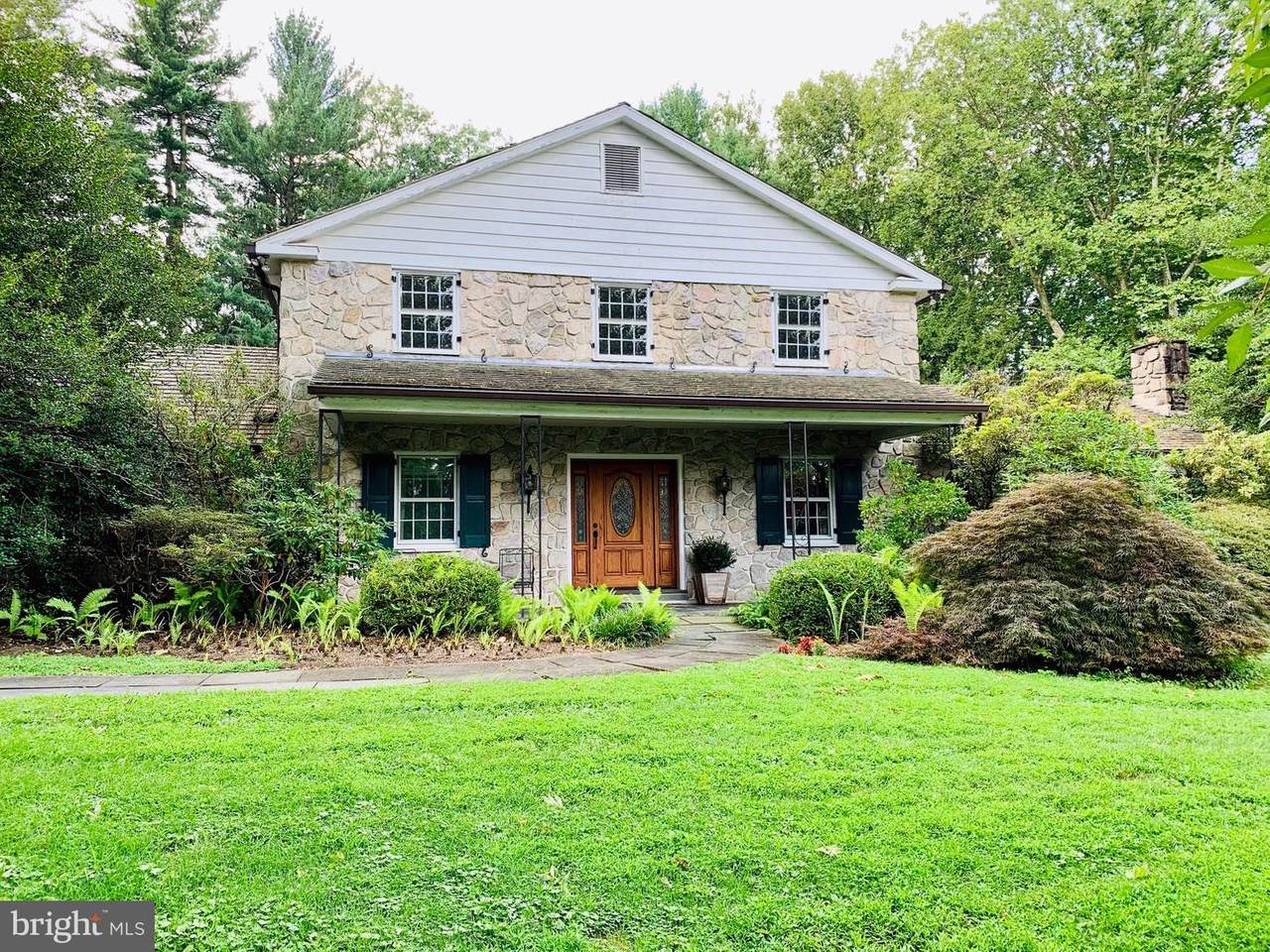 956 Coates Road - Photo 1