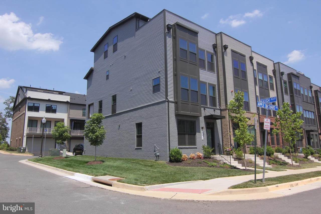 43430 Apple Orchard Square - Photo 1