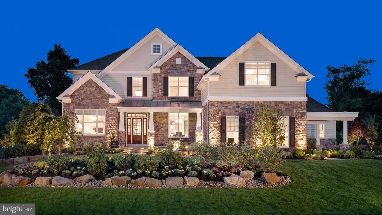 2684 Hawthorn Drive - Photo 1