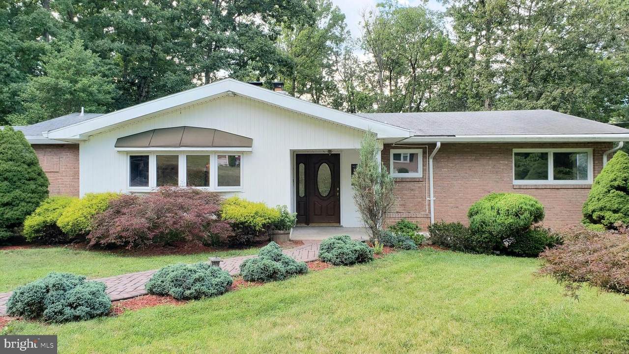 1015 Van Buren Avenue - Photo 1