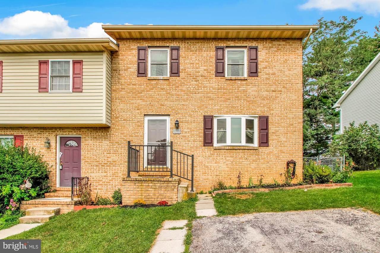 33 Pinewood Circle - Photo 1