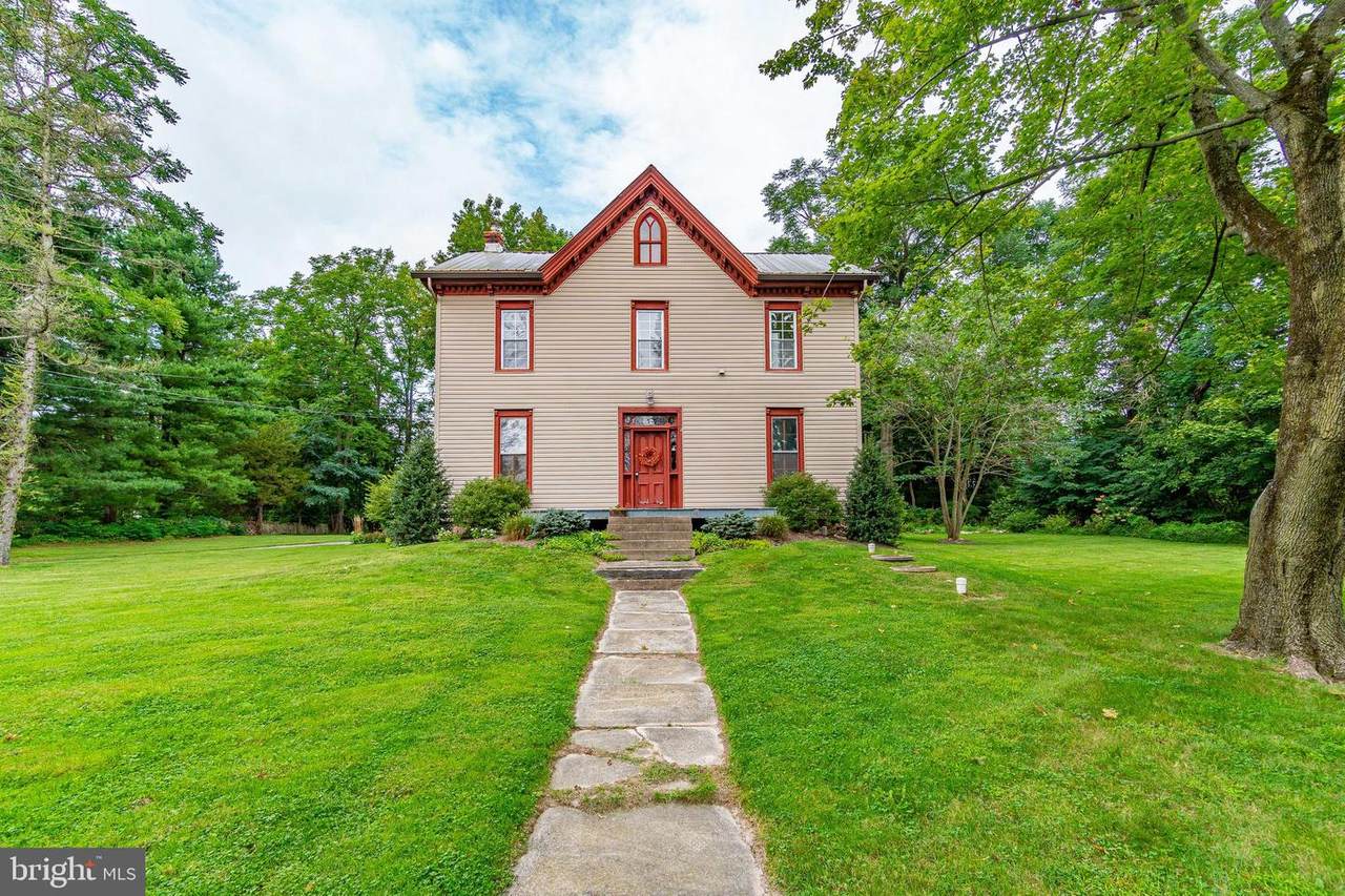 1643 Horseshoe Pike - Photo 1