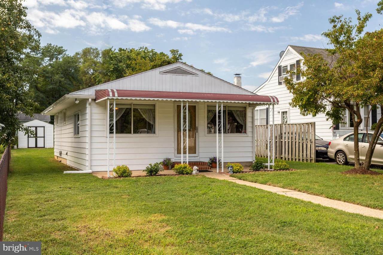 1717 Twickenham Road - Photo 1