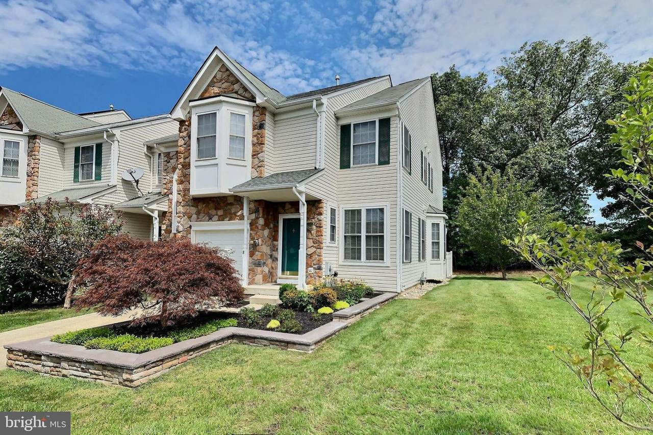 8 Farmington Court - Photo 1