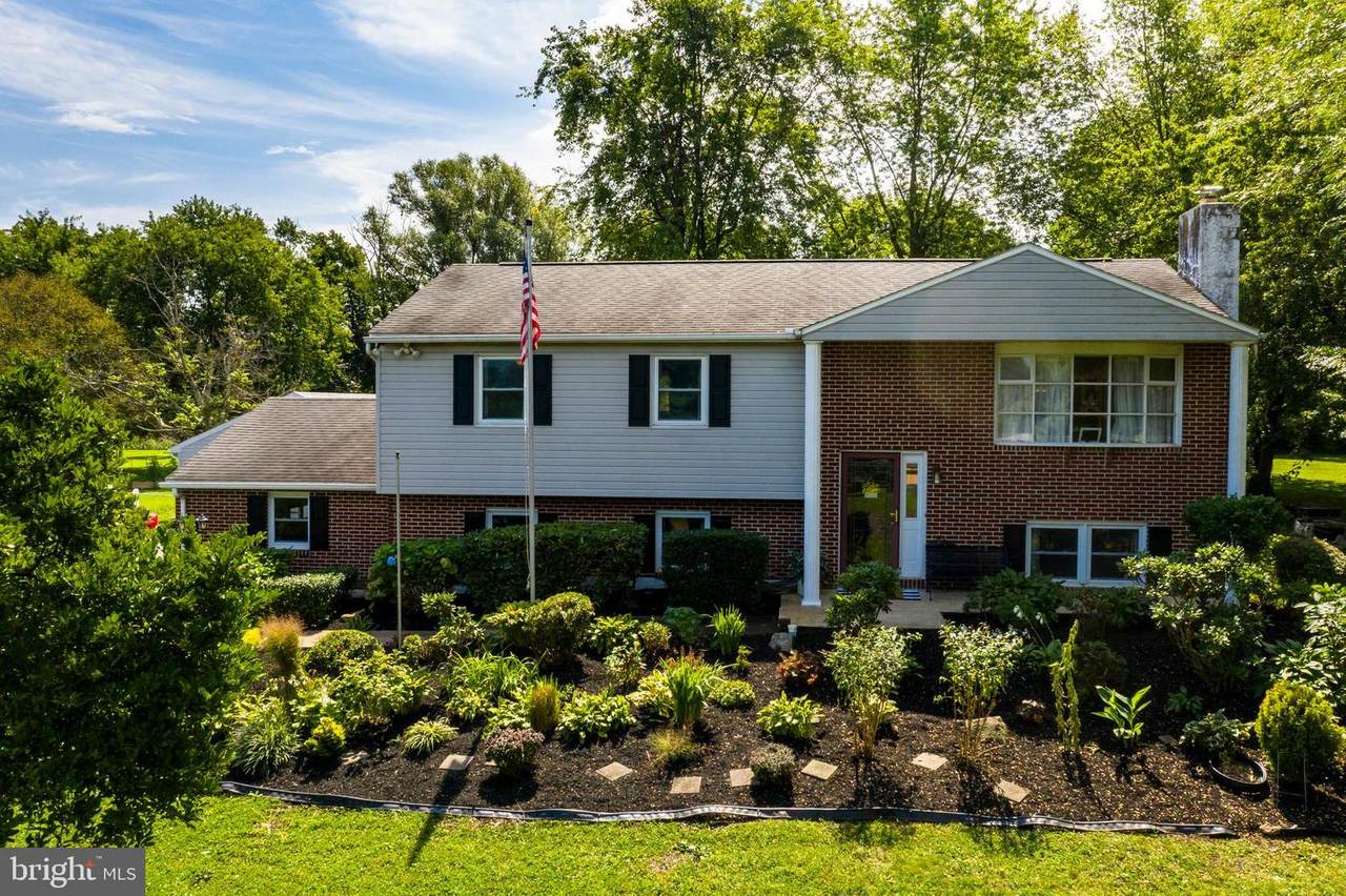 69 Country Lane - Photo 1