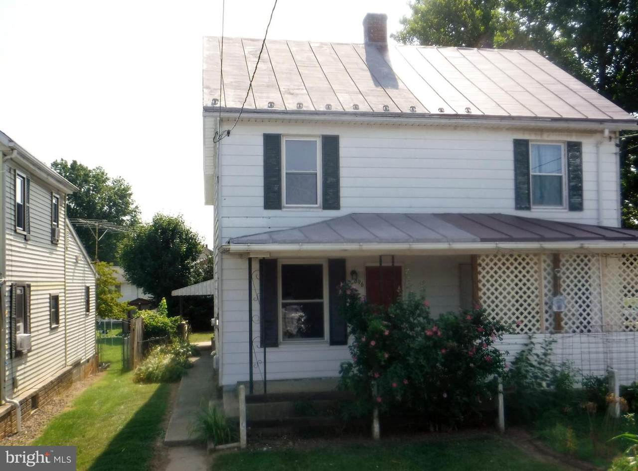 696 Cleveland - Photo 1