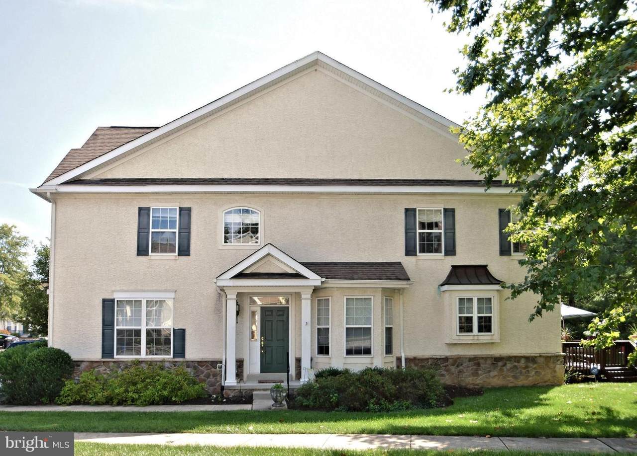 300 Rolling Hill Drive - Photo 1